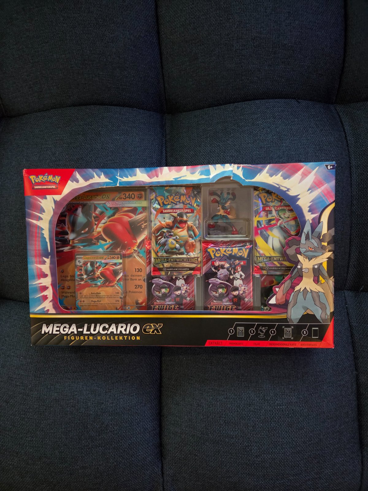 Mega Lucario ex Figure Collection